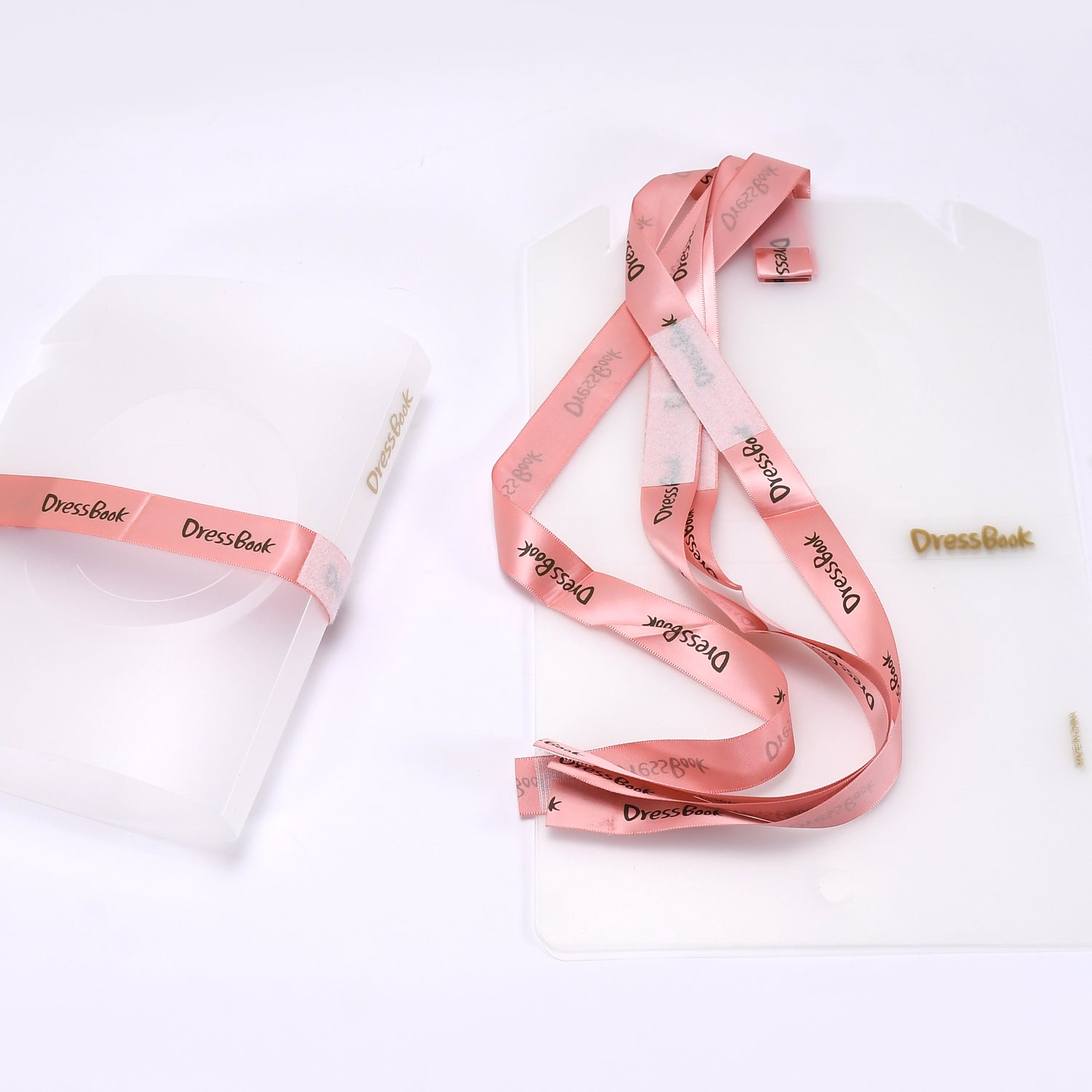 T-shirt folder with soft bendable board T-shirt folder with soft bendable board